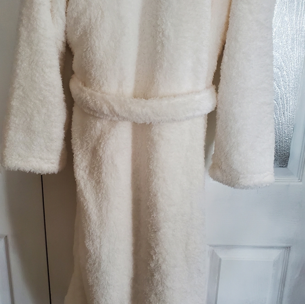New White FLUFFY ROBE,ONE SIZE - Picture 3 of 10